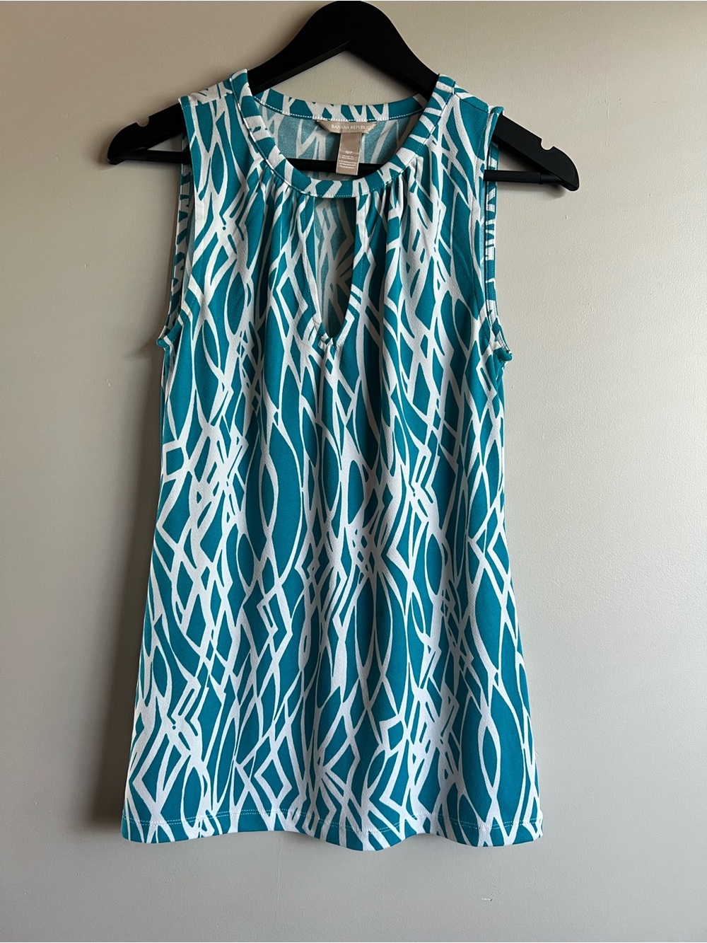 Banana Republic Turquoise White Geo Print Sleeveless Blouse Women’s Small Career